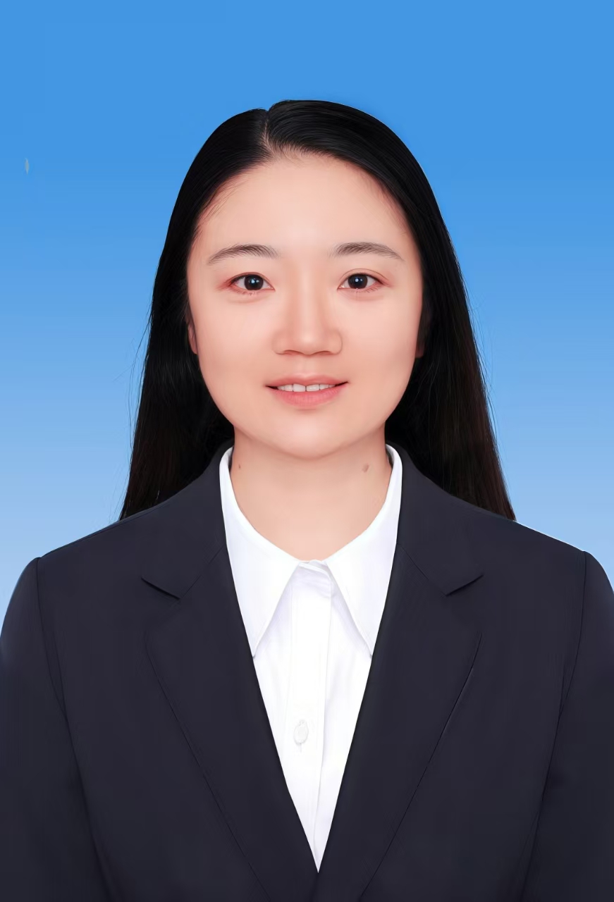 李霞
